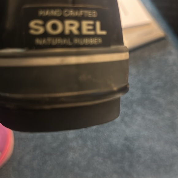 Sorel Brown Winter Boots with Fur Trim - Picture 5 of 9